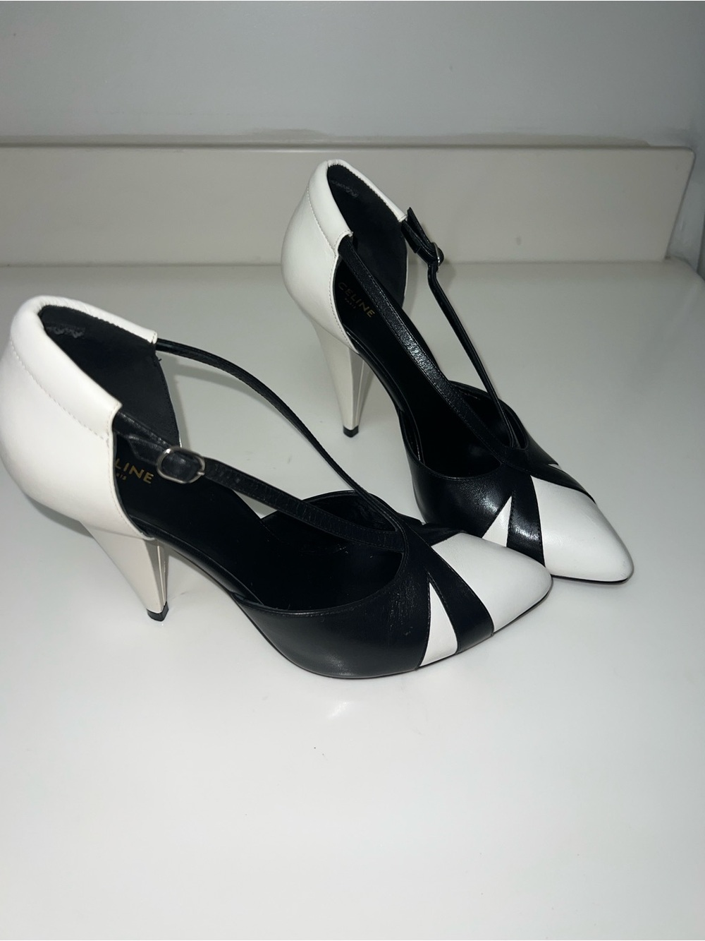 Celine Two-Tone Black and White Pointed Leather Heels - Picture 4 of 6